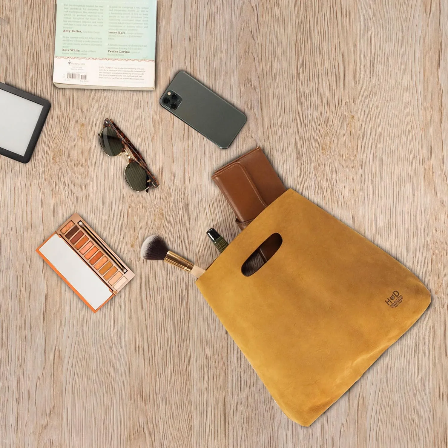 Hide & Drink, Minimalist Handbag for Women, Tote Bag, Rustic Purse, Full Grain Leather and Sheepskin, Handmade, Old Tobacco