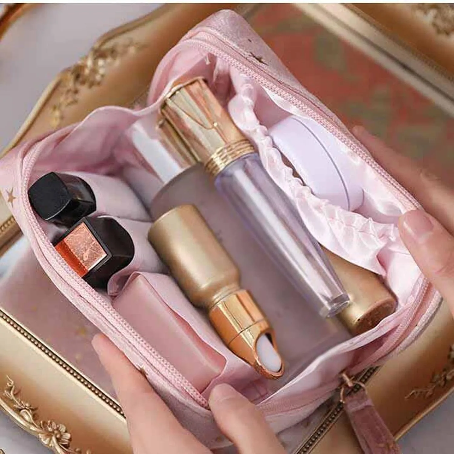 Ladies Toiletry Makeup Soft Lipstick Organiser Portable Beauty Cosmetic Bag (White)