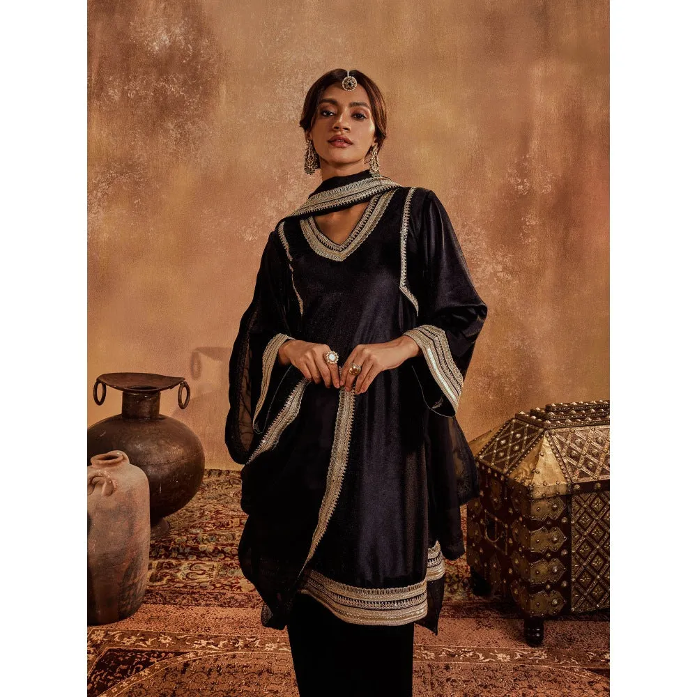 Roze Aayat Kurta with Pant & Dupatta (Set of 3)
