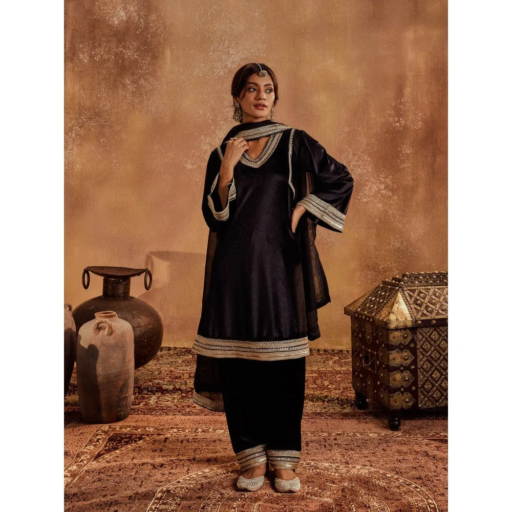 Roze Aayat Kurta with Pant & Dupatta (Set of 3)