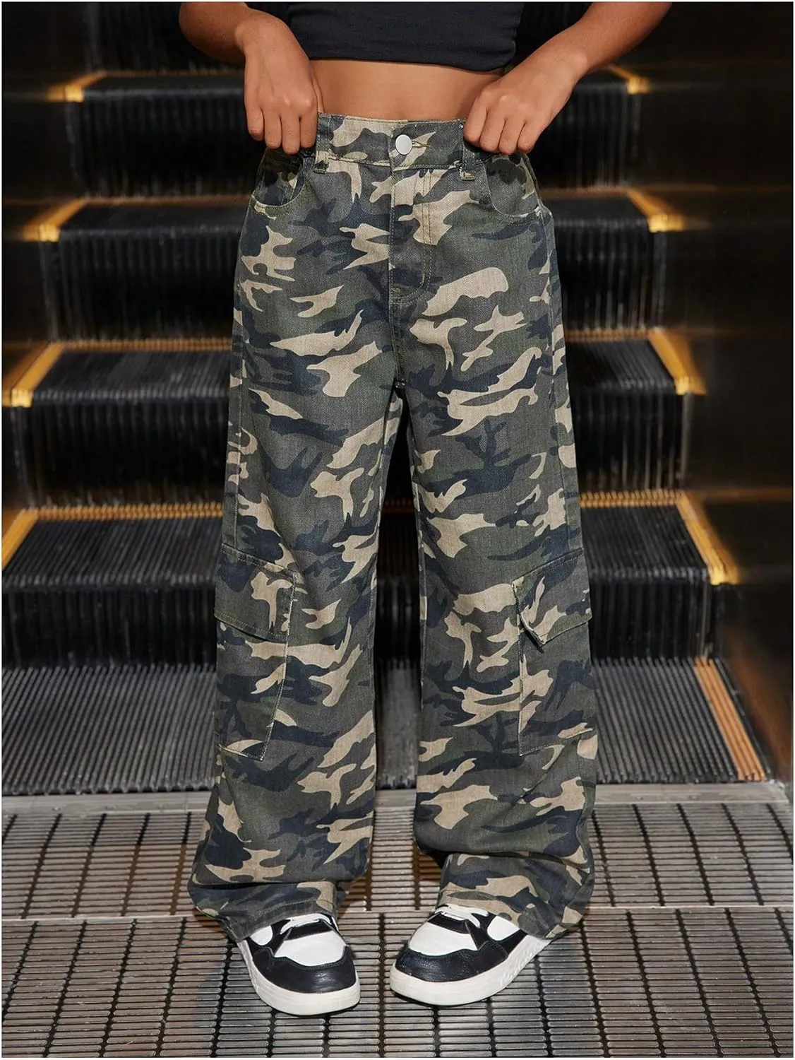 WDIRARA Girl's Y2K High Waisted Wide Leg Camo Jeans Elastic Baggy Denim Pants with Pockets