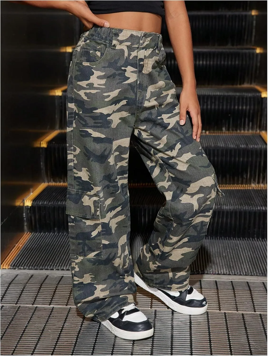 WDIRARA Girl's Y2K High Waisted Wide Leg Camo Jeans Elastic Baggy Denim Pants with Pockets
