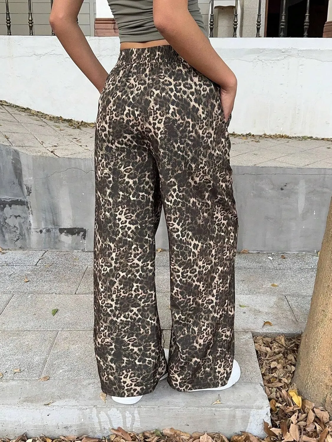 ZAFUL Women's Camo Cargo Pants Y2K Elastic High Waisted Wide Leg Casual Straight Pants Joggers Sweatpants with Patch Detail